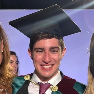 Dr. Andreas